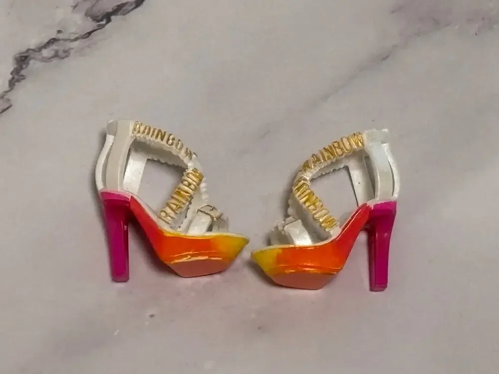 Rainbow Vision Shadow High Doll Uma Vanhoose Accessory Shoes Blue Black Heels
